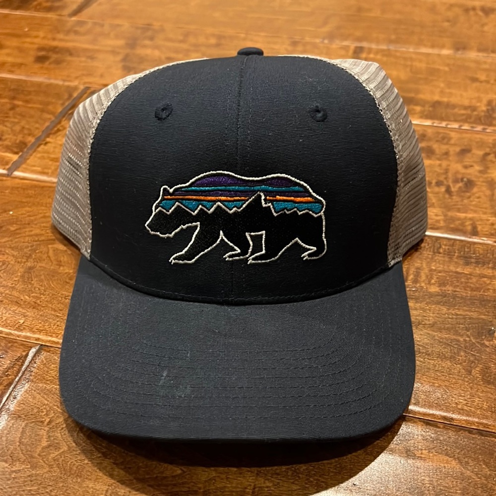 Like New Patagonia Bear Trucker Hat in navy